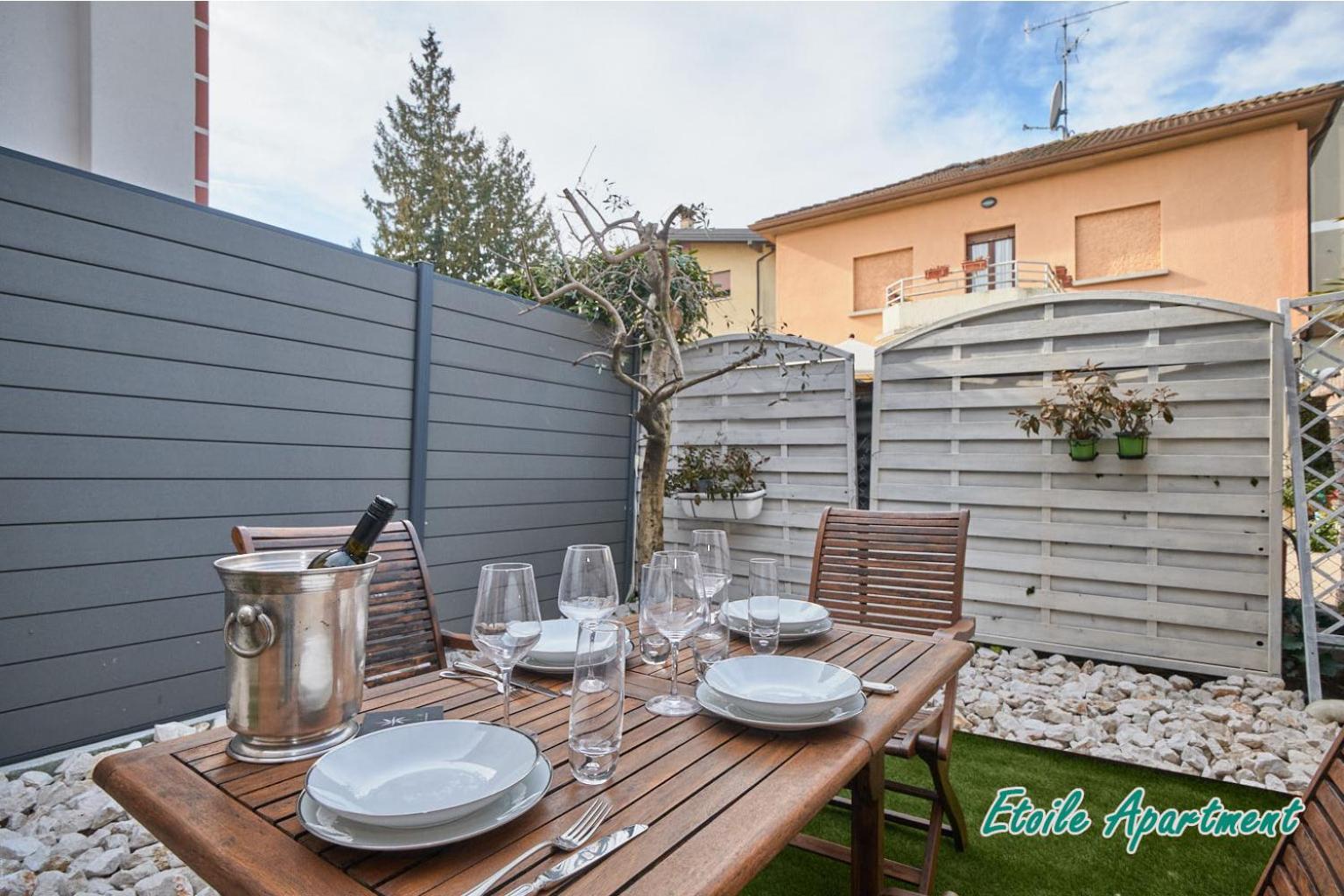Casa Monique Apartments ديسينسانو ديل غاردا المظهر الخارجي الصورة